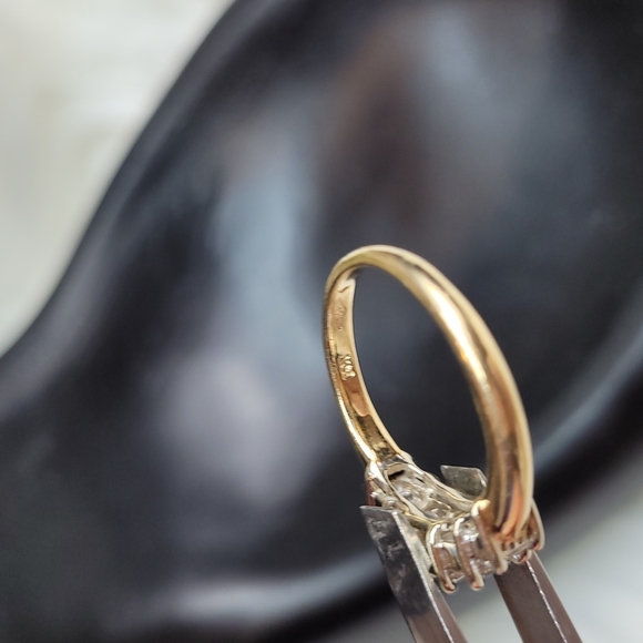 G/VVS2 1CT EMERALD CUT 5 STONE WITH APPRAISAL - Picture 9 of 15